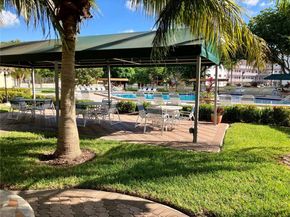 4270 NW 40th St 103, Lauderdale Lakes FL 33319