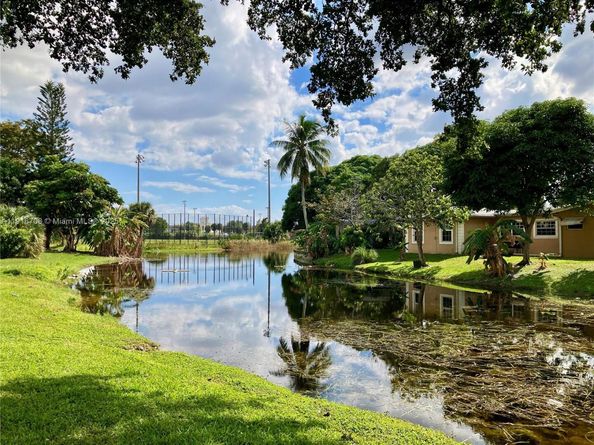 4270 NW 40th St 103, Lauderdale Lakes FL 33319