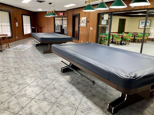 4270 NW 40th St 103, Lauderdale Lakes FL 33319