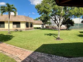 4270 NW 40th St 103, Lauderdale Lakes FL 33319