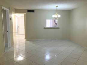 4270 NW 40th St 103, Lauderdale Lakes FL 33319