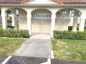 10877 NW 8th St, Pembroke Pines FL 33026