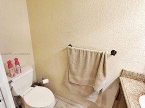 10877 NW 8th St, Pembroke Pines FL 33026