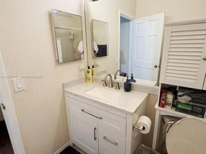 10877 NW 8th St, Pembroke Pines FL 33026