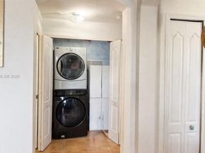 8906 W Flagler St 203, Miami FL 33174