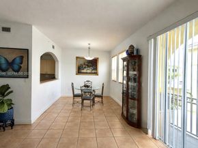 8906 W Flagler St 203, Miami FL 33174
