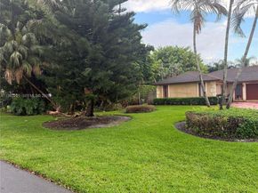 5940 Piney Ct, Green Acres FL 33463