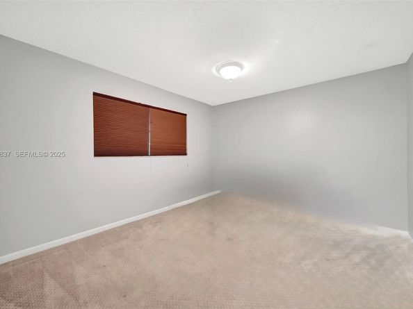 200 Golden Isles Dr 203, Hallandale Beach FL 33009