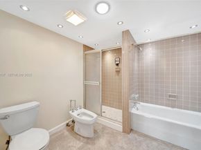 200 Golden Isles Dr 203, Hallandale Beach FL 33009