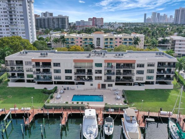 200 Golden Isles Dr 203, Hallandale Beach FL 33009