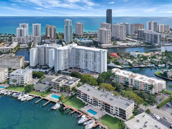 200 Golden Isles Dr 203, Hallandale Beach FL 33009