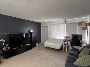 10204 Twin Lakes Dr 14H, Coral Springs FL 33071