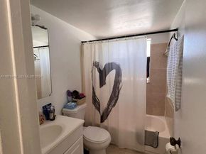 10204 Twin Lakes Dr 14H, Coral Springs FL 33071