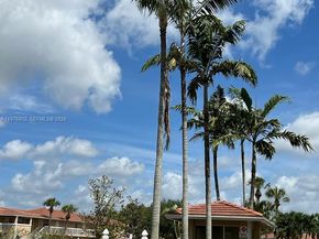 10204 Twin Lakes Dr 14H, Coral Springs FL 33071