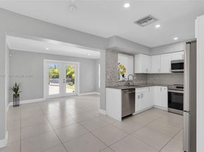 1577 NE 48th Ct, Oakland Park FL 33334