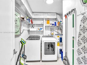 1577 NE 48th Ct, Oakland Park FL 33334