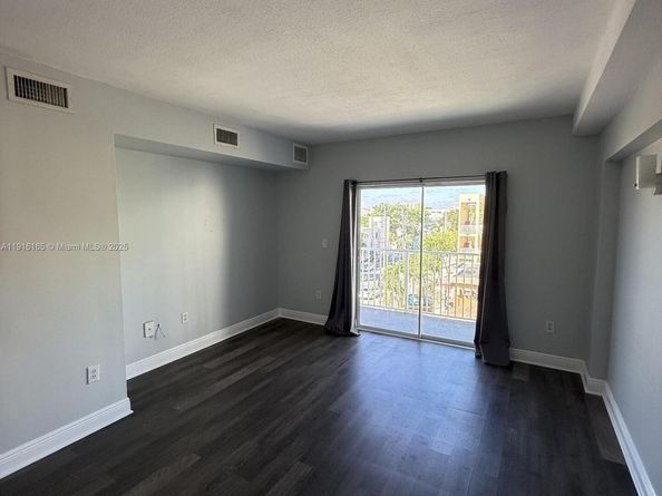 134 SW 7th Ave 402, Miami FL 33130