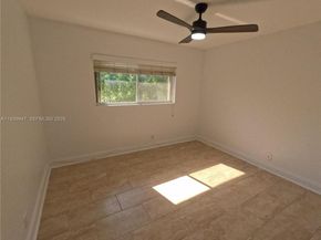 1423 Holly Heights Dr 15, Fort Lauderdale FL 33304