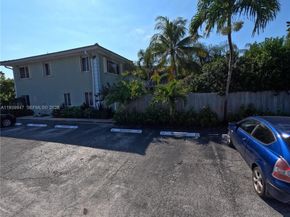 1423 Holly Heights Dr 15, Fort Lauderdale FL 33304