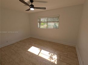 1423 Holly Heights Dr 15, Fort Lauderdale FL 33304