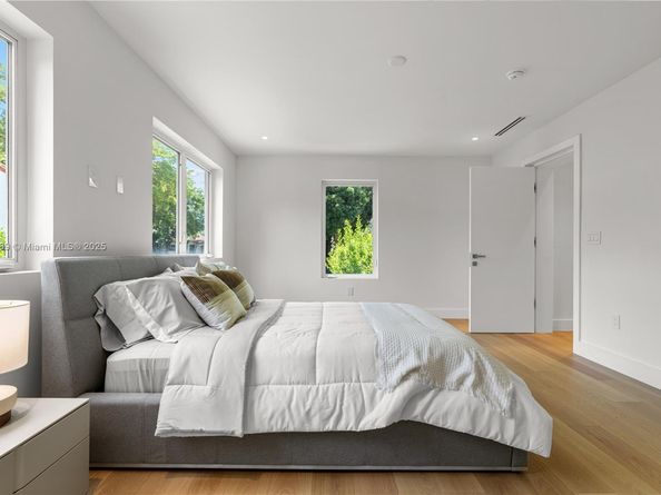 45 NE 104th St, Miami Shores FL 33138