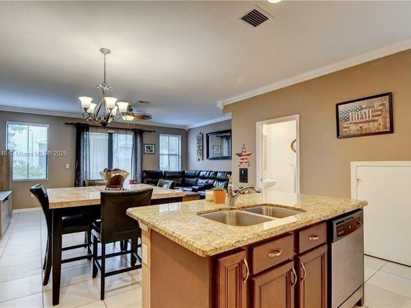 1071 NW 33rd Ct, Pompano Beach FL 33064