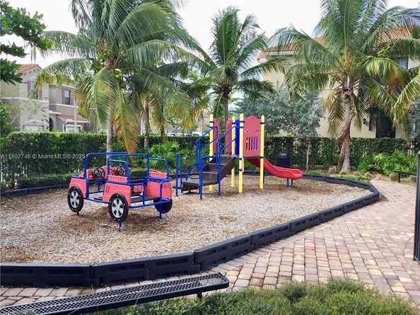 1071 NW 33rd Ct, Pompano Beach FL 33064