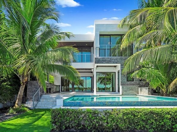1311 Stillwater Dr, Miami Beach FL 33141