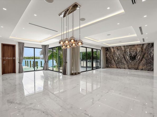 1311 Stillwater Dr, Miami Beach FL 33141