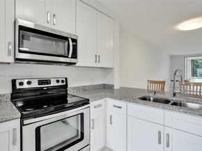 5950 Del Lago Cir 104, Sunrise FL 33313