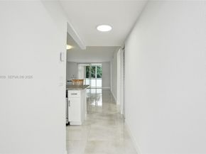 5950 Del Lago Cir 104, Sunrise FL 33313