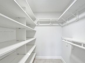 5950 Del Lago Cir 104, Sunrise FL 33313