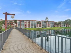 5950 Del Lago Cir 104, Sunrise FL 33313