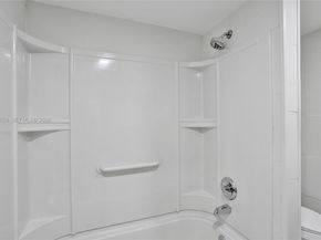 5950 Del Lago Cir 104, Sunrise FL 33313