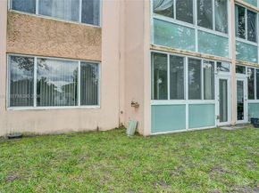5950 Del Lago Cir 104, Sunrise FL 33313