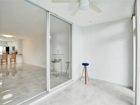 5950 Del Lago Cir 104, Sunrise FL 33313