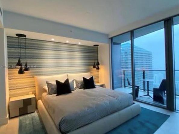 1000 Brickell Plz 3308, Miami FL 33131