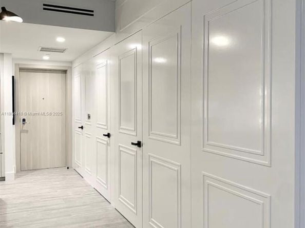 1000 Brickell Plz 3308, Miami FL 33131