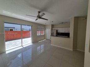 7673 NW 116th Ave, Doral FL 33178