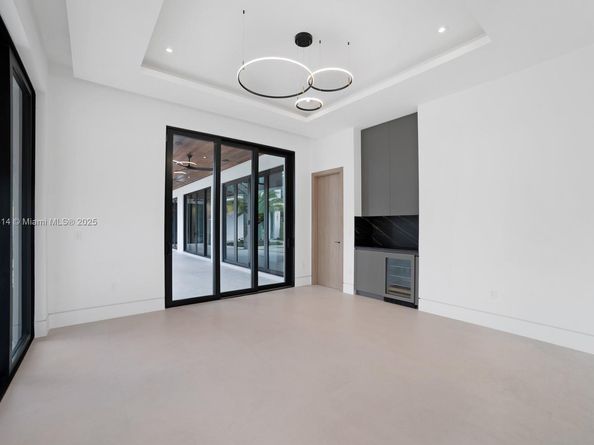9900 SW 125th Ave, Miami FL 33186