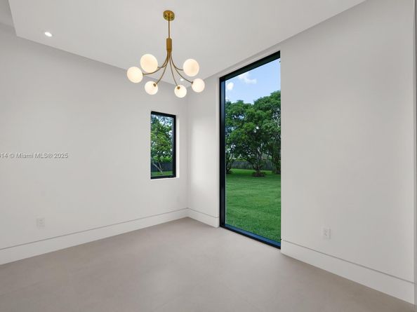 9900 SW 125th Ave, Miami FL 33186