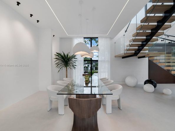 9900 SW 125th Ave, Miami FL 33186