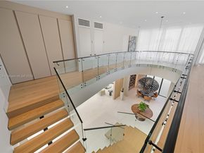 2950 NE 164th St, North Miami Beach FL 33160