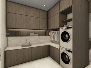 2950 NE 164th St, North Miami Beach FL 33160