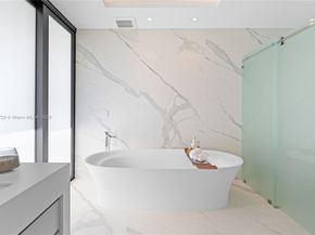 2950 NE 164th St, North Miami Beach FL 33160