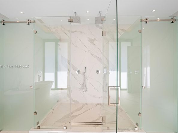 2950 NE 164th St, North Miami Beach FL 33160