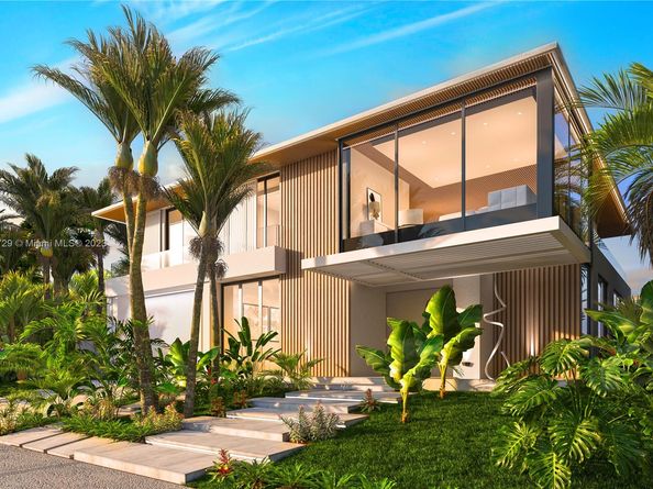 2950 NE 164th St, North Miami Beach FL 33160