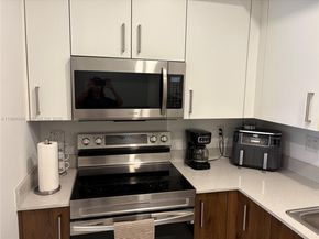 10950 NW 82nd St 319, Doral FL 33178