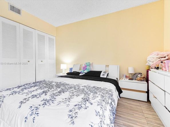 Undisclosed Address #A11852159, Miami FL 33193