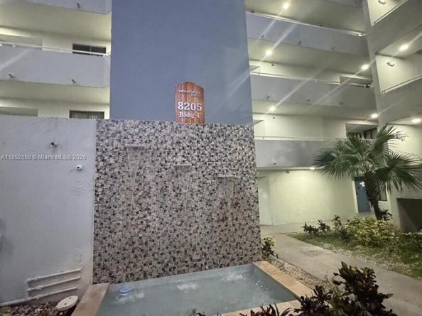 Undisclosed Address #A11852159, Miami FL 33193